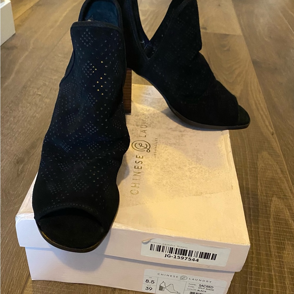 Chinese Laundry Women Sacred Black Suede Peep Toe Bootie 8.5 (1597544)